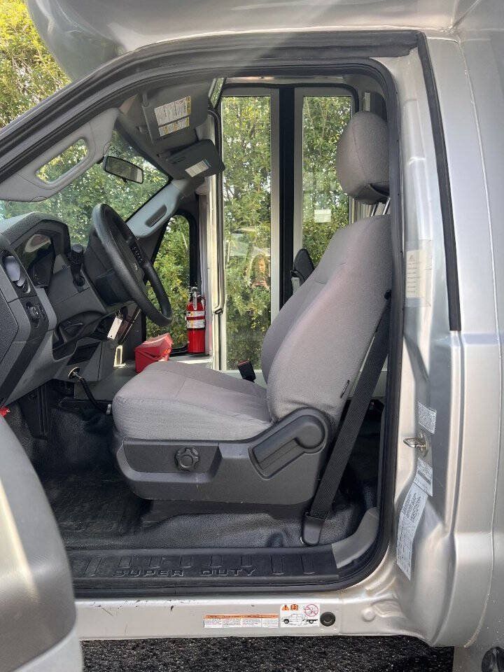 Used 2016 Ford F550 Luxury RWD image 13