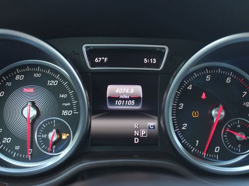 Used 2017 Mercedes-Benz GLS 450 4MATIC image 34