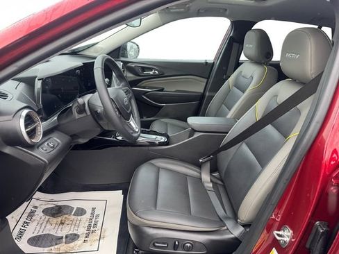 Used 2024 Chevrolet Trax ACTIV w/ Sunroof Package FWD image 10