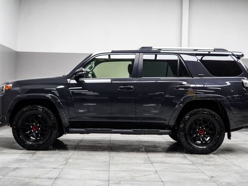 Used 2024 Toyota 4Runner SR5 Premium w/ Moonroof Package AWD/4WD image 11