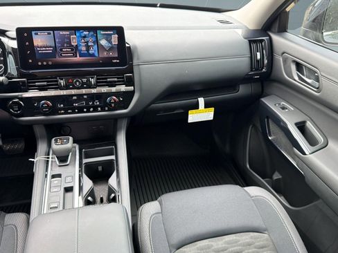 New 2026 Nissan Pathfinder SV image 27