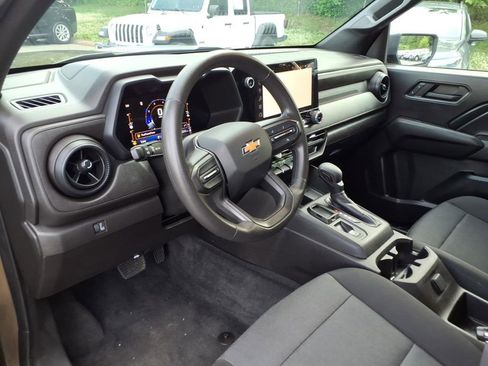 Used 2023 Chevrolet Colorado W/T RWD image 12