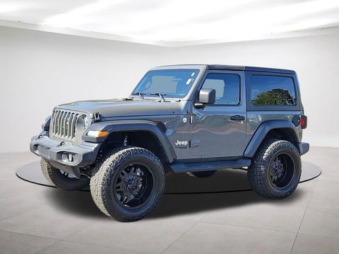 Used 2019 Jeep Wrangler Sport AWD/4WD image 3