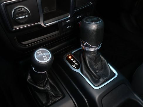 Used 2021 Jeep Wrangler Unlimited Sport image 17