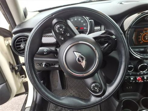 Used 2017 MINI Cooper S image 17