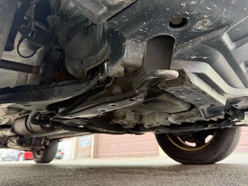 Used 2005 Honda CR-V LX image 33