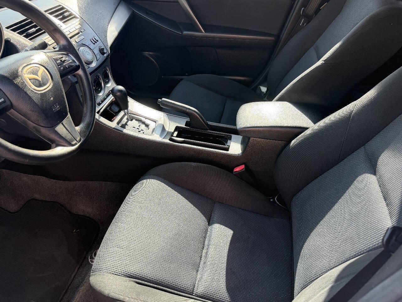 Used 2010 MAZDA MAZDA3 i Touring FWD image 13