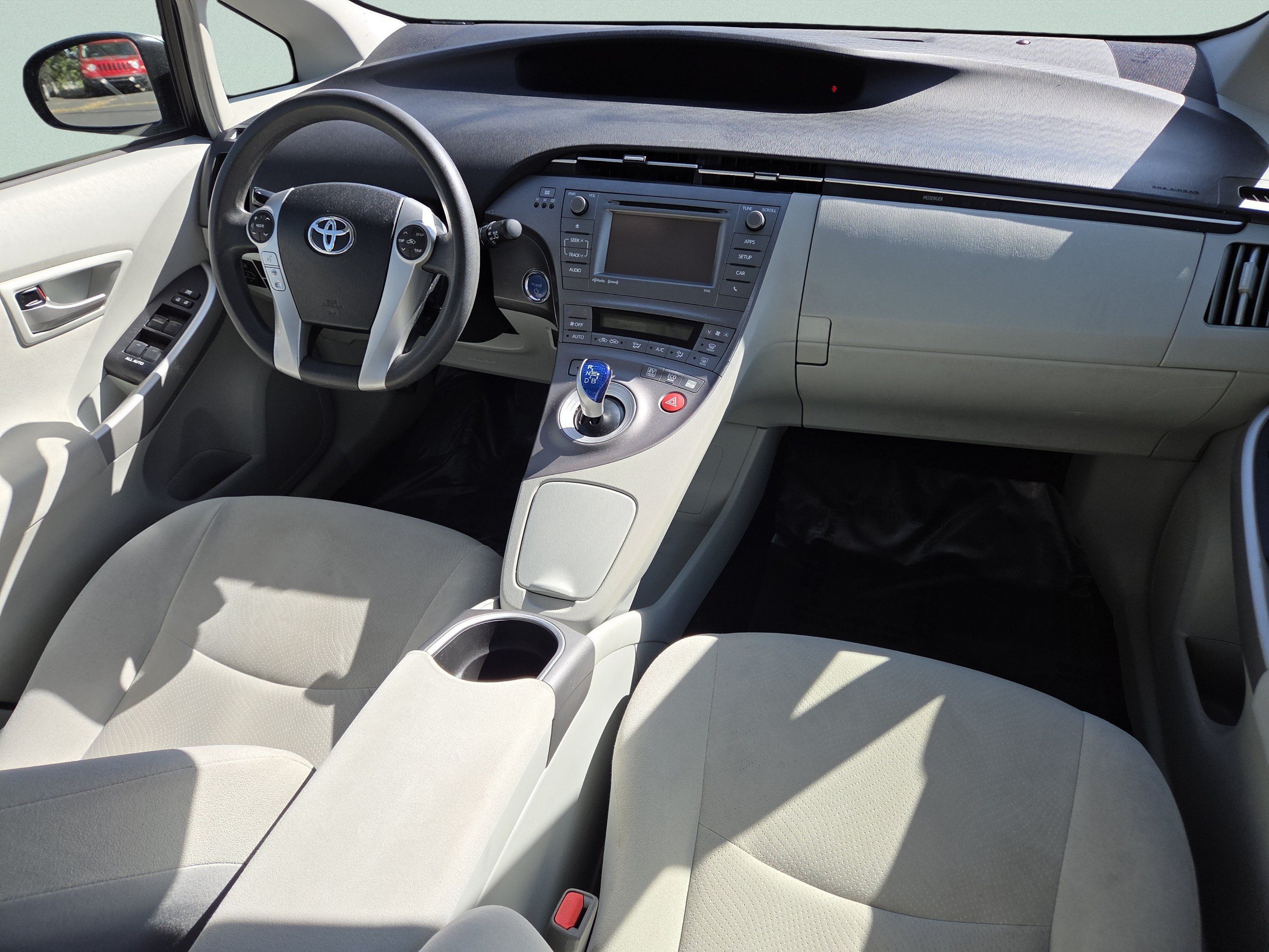 Used 2015 Toyota Prius Three FWD image 24