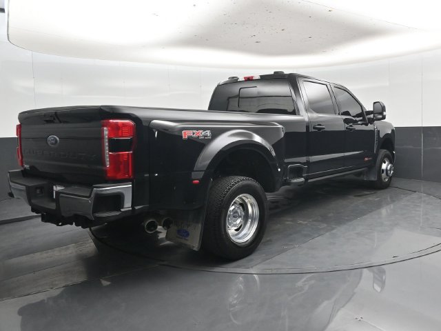 Used 2025 Ford F350 Lariat w/ Lariat Ultimate Package AWD/4WD image 3