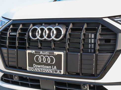 Used 2025 Audi Q3 2.0T Premium image 6