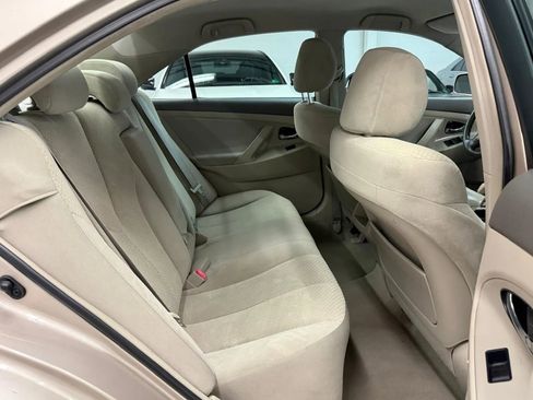 Used 2007 Toyota Camry LE image 19