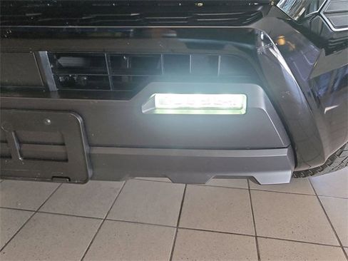 Used 2025 Toyota Tacoma TRD Off-Road image 25