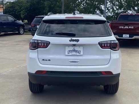New 2026 Jeep Compass Latitude AWD/4WD image 40