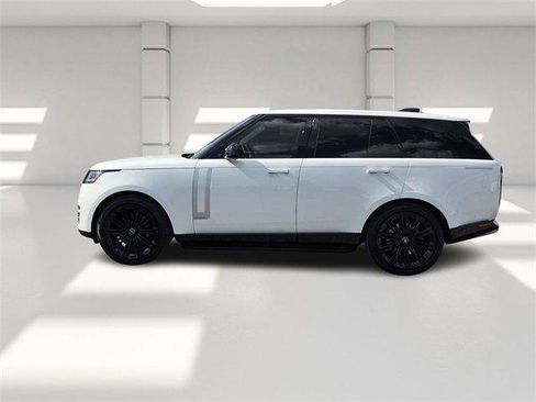 Used 2024 Land Rover Range Rover Autobiography image 2
