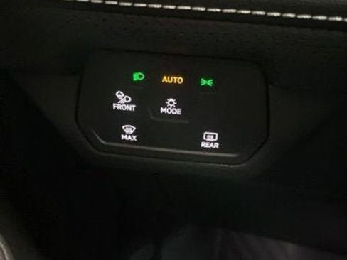 New 2026 Volkswagen Atlas Cross Sport SE AWD/4WD image 16