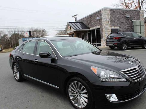Used 2016 Hyundai Equus Signature image 3