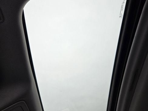 Used 2018 GMC Yukon XL SLT image 12