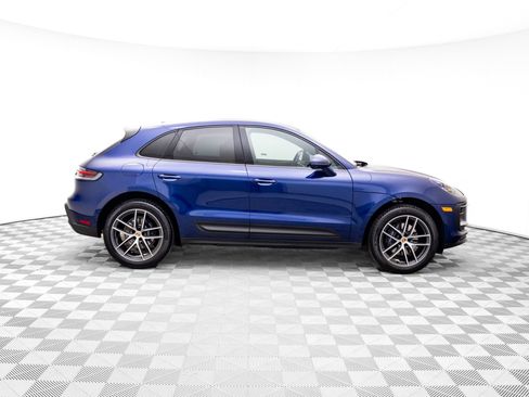 Certified 2025 Porsche Macan image 8