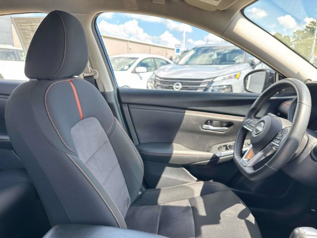 Used 2025 Nissan Sentra SR FWD image 16