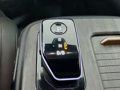 Used 2023 Nissan Ariya FWD image 25