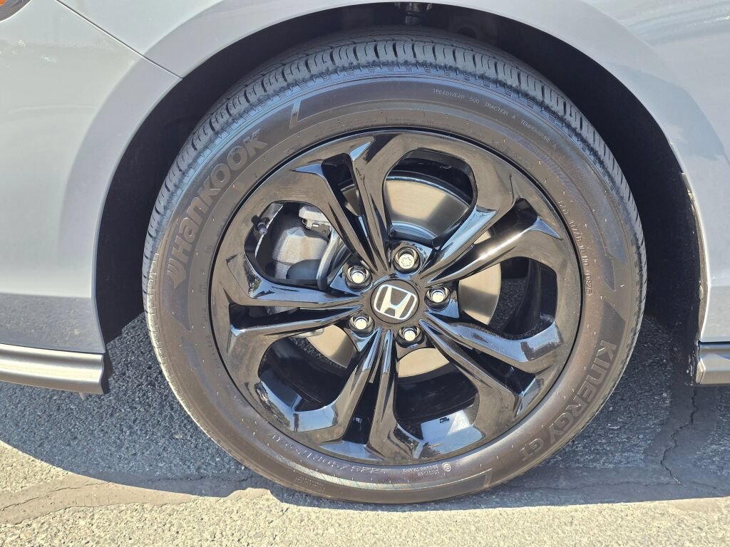 Used 2025 Honda Accord SE image 10