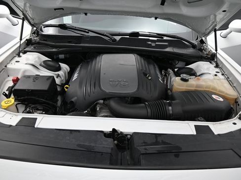 Used 2018 Dodge Challenger R/T RWD image 27