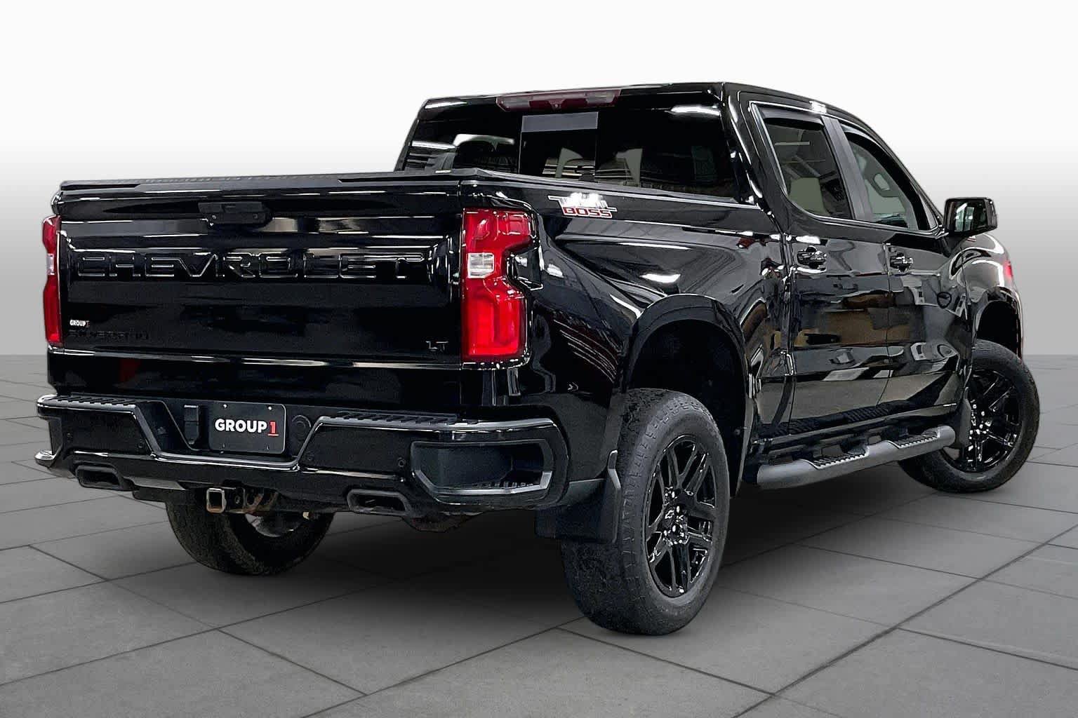 Used 2020 Chevrolet Silverado 1500 LT Trail Boss w/ Midnight Edition AWD/4WD image 13