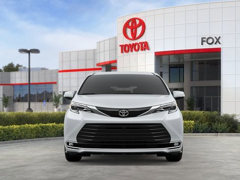 New 2026 Toyota Sienna Platinum AWD/4WD image 40