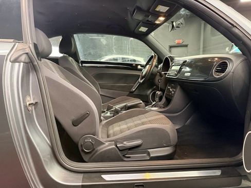 Used 2012 Volkswagen Beetle Turbo FWD image 12
