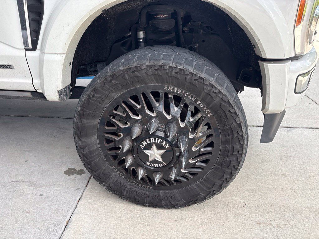 Used 2023 Ford F450 Platinum w/ FX4 Off-Road Package AWD/4WD image 5