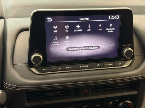 Used 2024 Nissan Rogue S AWD/4WD image 18