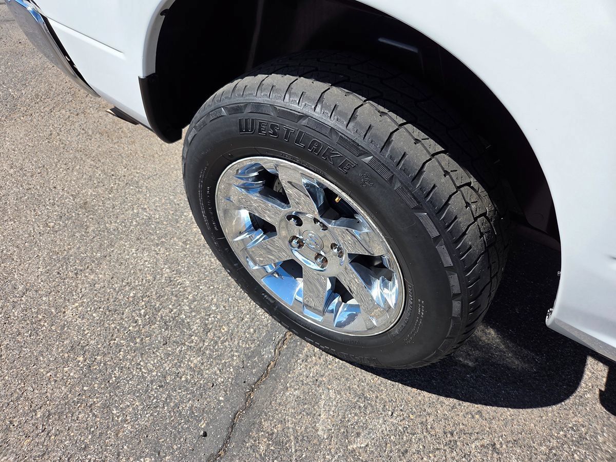 Used 2020 RAM 1500 Classic SLT w/ Luxury Group AWD/4WD image 31