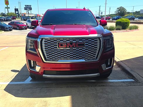 Used 2023 GMC Yukon XL Denali w/ Max Trailering Package AWD/4WD image 3