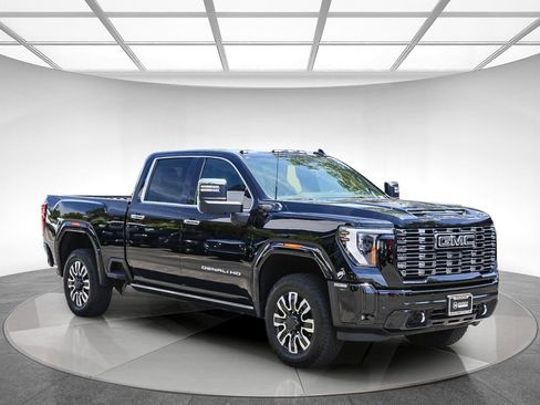 Used 2025 GMC Sierra 2500 Denali Ultimate AWD/4WD image 5