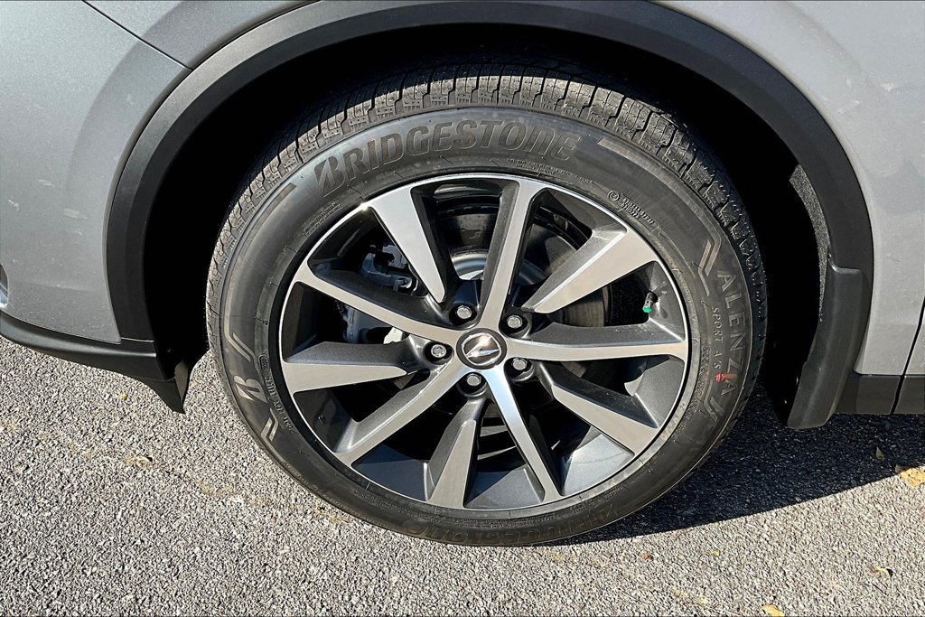 Used 2025 Acura MDX w/ Technology Package AWD/4WD image 22