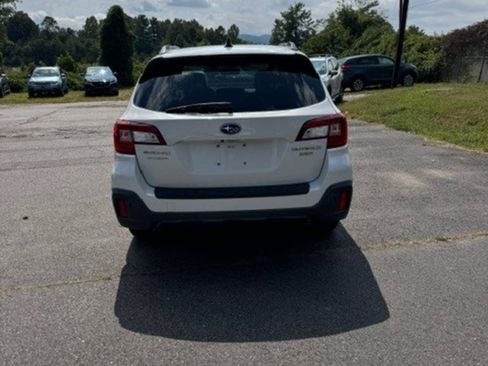 Used 2019 Subaru Outback 3.6R Touring w/ Popular Package #3A AWD/4WD image 5
