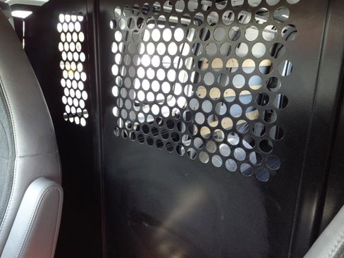 Used 2022 Chevrolet Express 2500 w/ Driver Convenience Package image 28