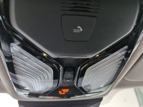 Used 2024 BMW X7 xDrive40i AWD/4WD image 18