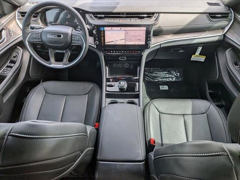 New 2026 Jeep Grand Cherokee Limited AWD/4WD image 15