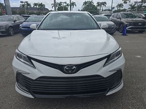 Used 2022 Toyota Camry LE FWD image 2