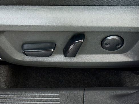 Certified 2021 Nissan Rogue SV image 12