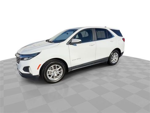 Certified 2024 Chevrolet Equinox LT w/ LPO, Floor Liner Package image 5