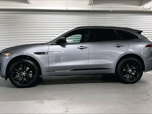 New 2026 Jaguar F-PACE R-Dynamic S image 3