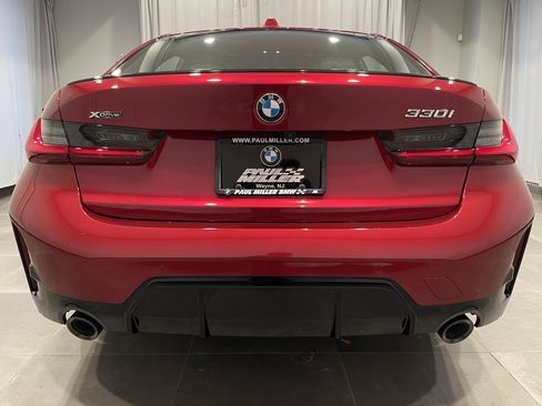 Used 2025 BMW 330i xDrive Sedan w/ M Sport Package image 5