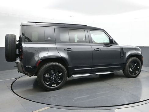 Used 2023 Land Rover Defender 110 X-Dynamic SE AWD/4WD image 8