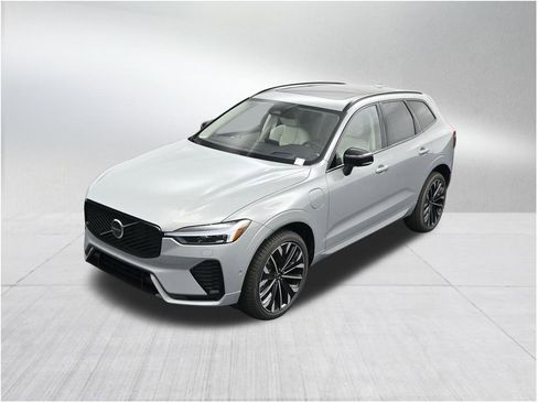 New 2026 Volvo XC60 T8 Ultra w/ Protection Package Premier AWD/4WD image 12