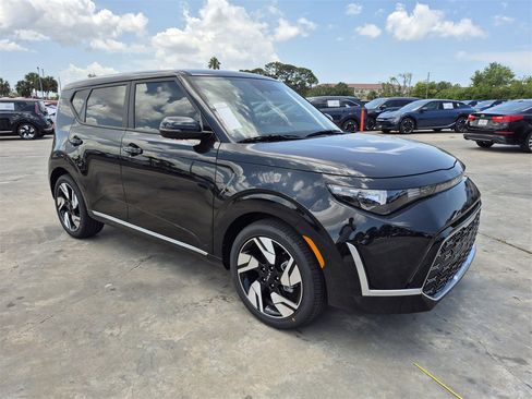 New 2025 Kia Soul GT-Line image 2