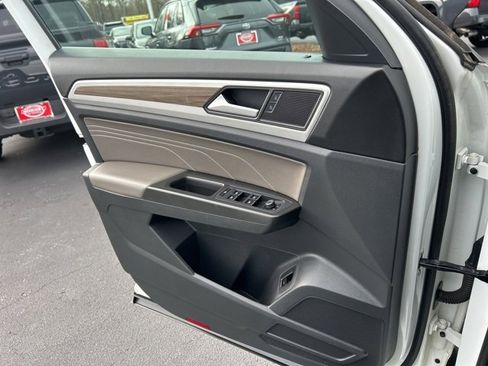 Used 2022 Volkswagen Atlas SEL image 29