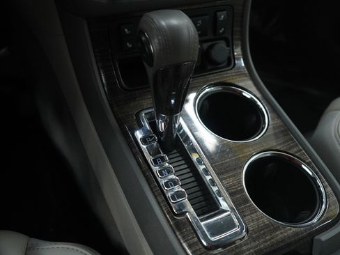 Used 2017 GMC Acadia Limited SLT image 26