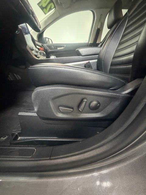Used 2024 Ford Edge SEL AWD/4WD image 15